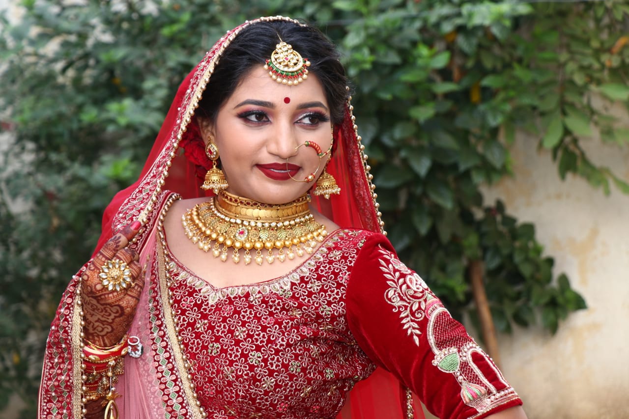 Choose Right Bridal Makeup Artist